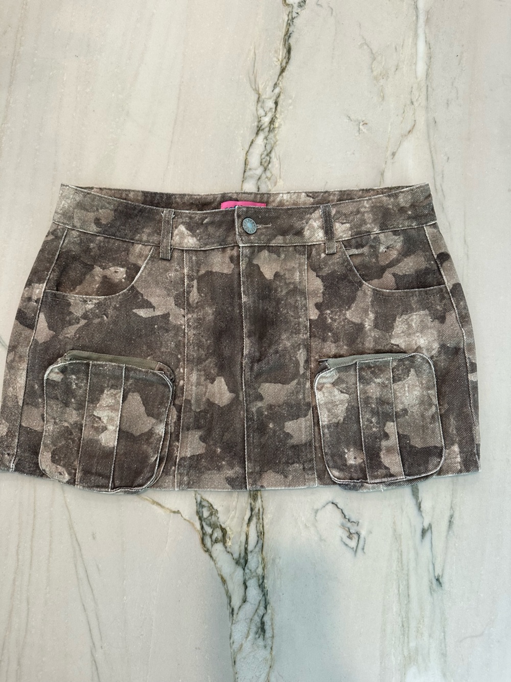 Edikted Pink Logo Label on Camo Waistband